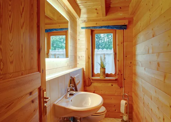 Haus-relax - No Business B00king - No Fitters *